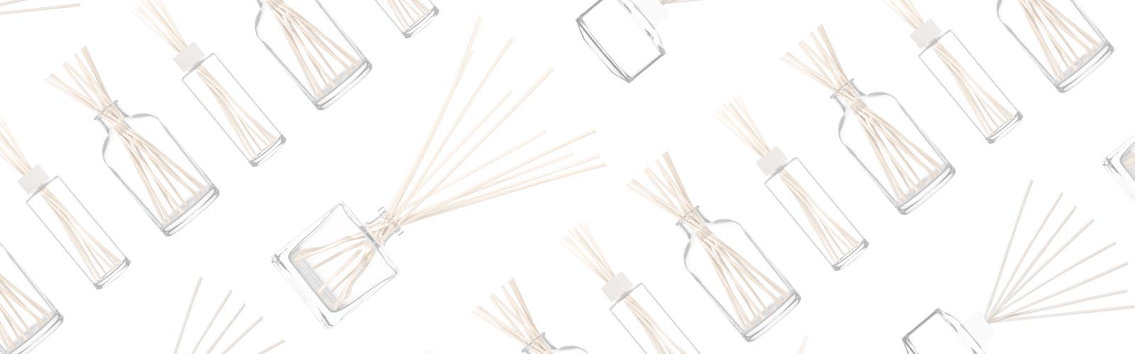 Flacons de parfum d’intérieur et verres pour bougies
