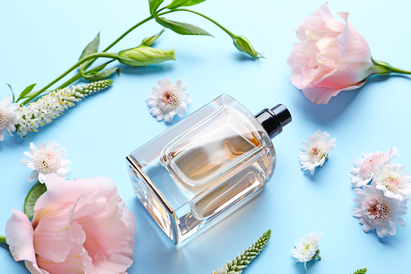 Floral notes in an elegant perfume bottle
