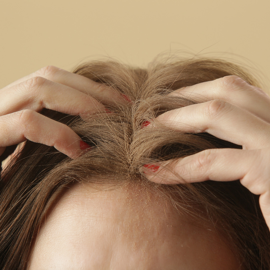 lavare i capelli con lo shampoo secco lavare i capelli con lo shampoo secco